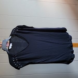 Black short sleeved shirt